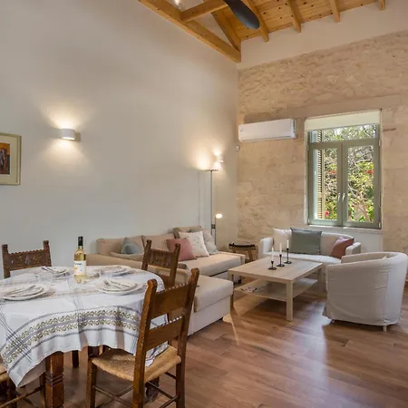 Lithos Holiday home *