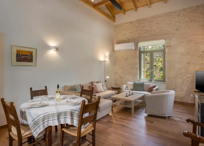 Lithos Holiday home *